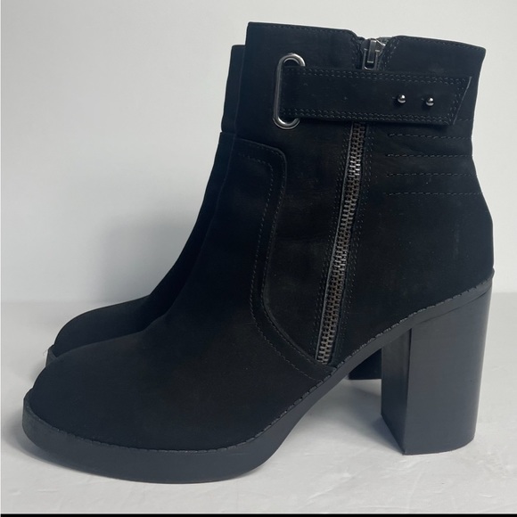 Womens size 9 Soul society black suede chunky heel booties - Picture 2 of 4